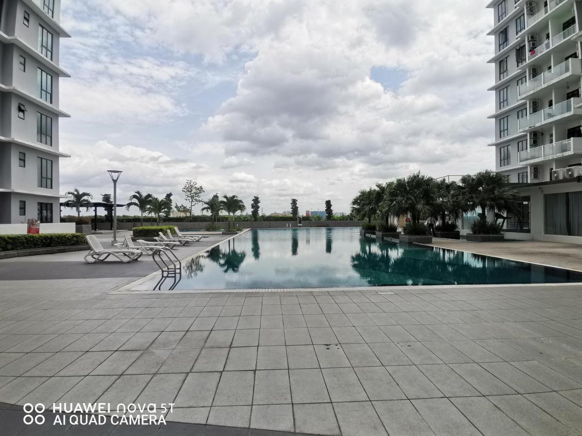 Platino Aparment @ Paradigm Mall Pangsapuri